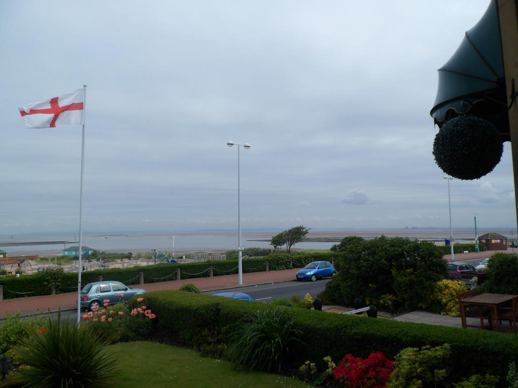 Hotel Savoy Fleetwood Exterior foto